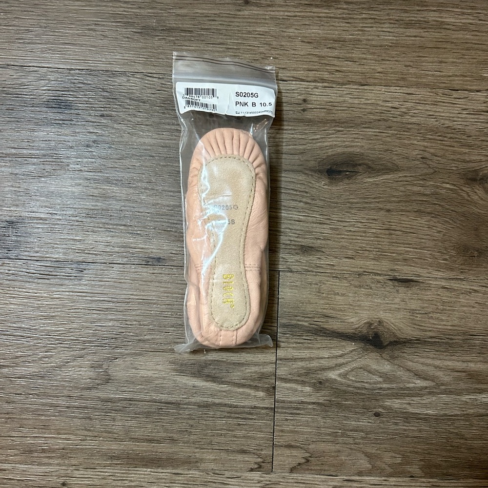 Bloch Childrens Dansoft Leather Ballet Shoes Width B - Picture 6 of 9